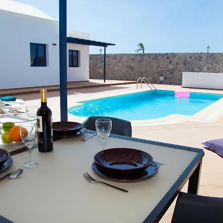Villa Rubicon I By Tenerifesummervillas *